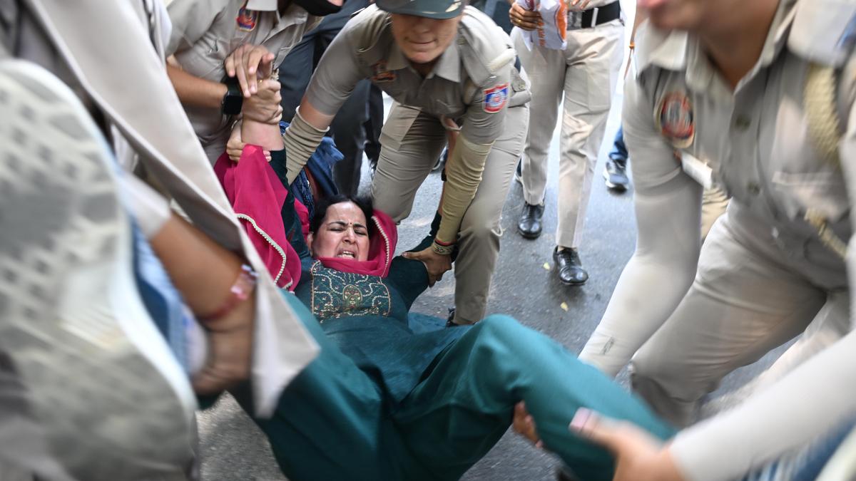 Delhi Erupts: Multiple 'Jantar Mantars' Emerge as Police Crackdown Sparks Flash Protests