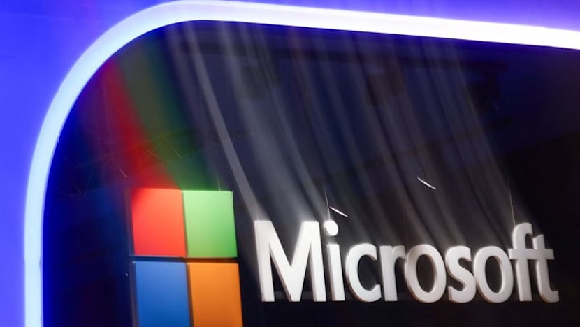 US Suspending Permanent Residency Program For microsoft, Vance Says
