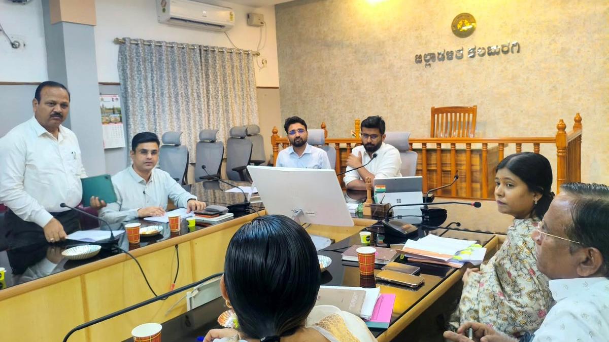 Developing Story: Make master health check-up, ESI benefits mandatory for sanitation workers