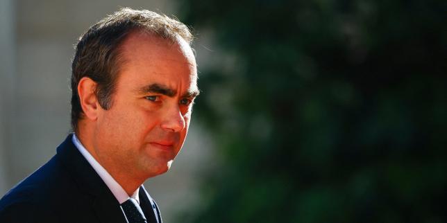Global Perspective: French government's draft budget relies on tax hikes to take back control over public finances