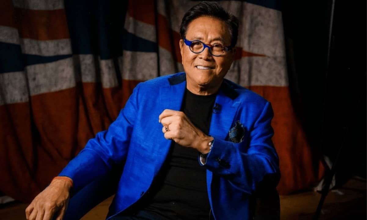 Crypto Markets in Focus: Why Robert Kiyosaki Treats Bitcoin and Gold Like Insurance Amid Shifting On-Chain Metrics