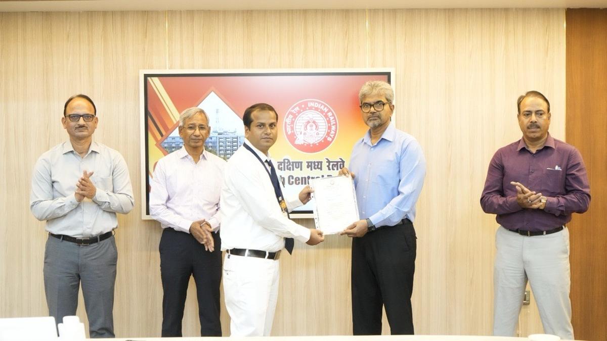 South Central Railway Honours Eight Safety Champions in Landmark Ceremony