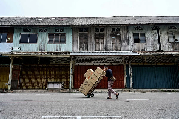 Kuala Dungun’s ‘kedai Kayu’ Recall a Once-thriving Trade Hub