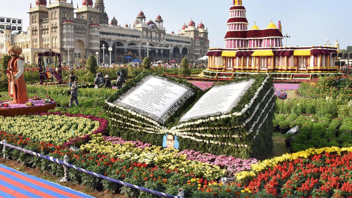 Karnataka Official Warns: Digital Media Luring Youth Away from Books, Dasara Chariot Launched to Save Kannada Literature
