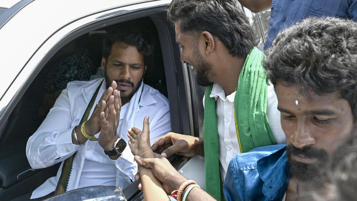 Jd(s) Youth Wing President Nikhil Kumaraswamy Visits Shivamogga Villages, Urges State Govt. to Waive Farm Loans