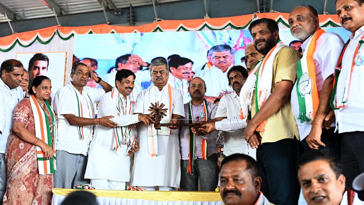 International Briefing: Cong. leaders take on Yediyurappa and sons, criticise EC for ‘deleting names