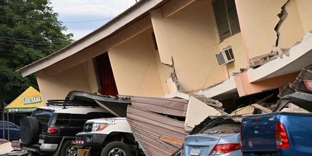 Magnitude 7.7 Earthquake Rocks Panama, Damaging Buildings