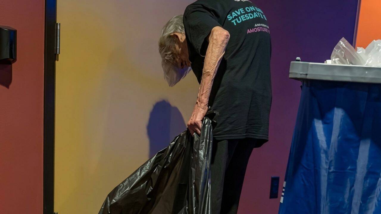 21-year-old Raises Over $146,000 for 80-year-old AMC Usher in Under 24 Hours