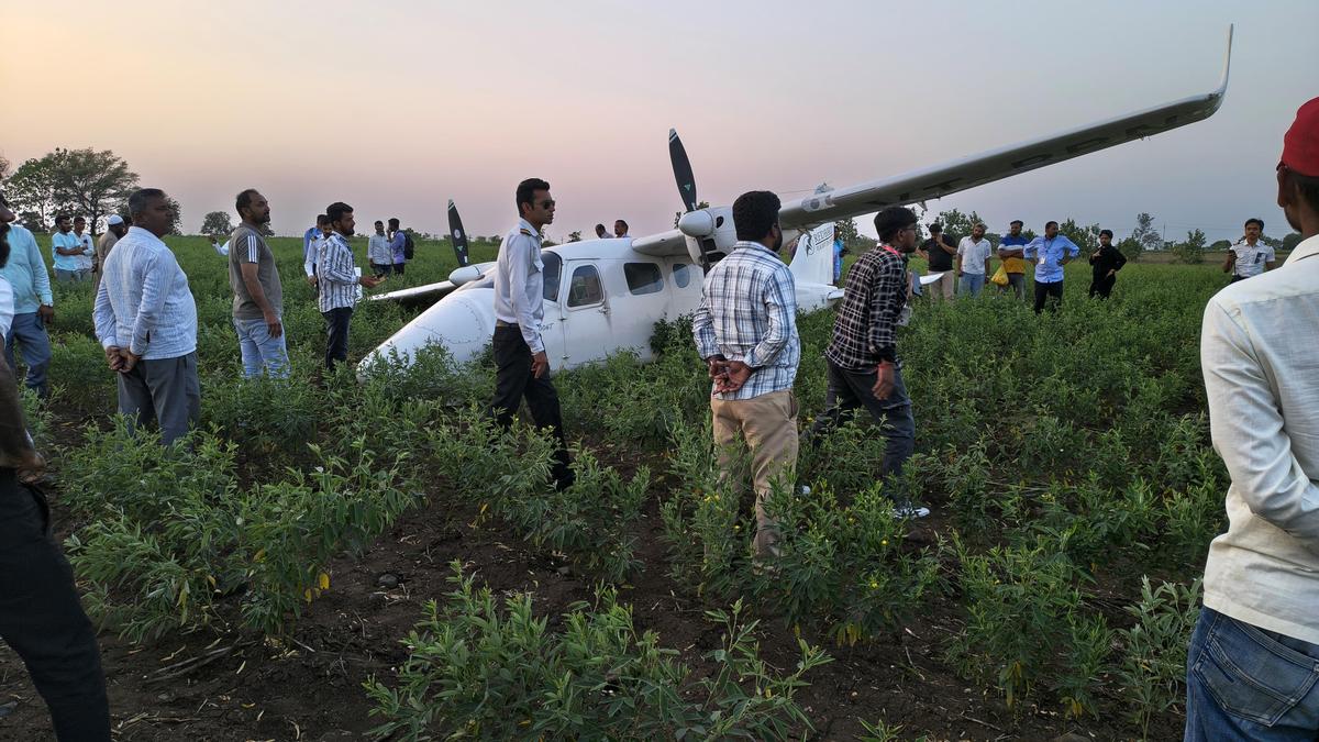 Training Aircraft Makes Emergency Landing in Agricultural Field Near Kalaburagi Airport