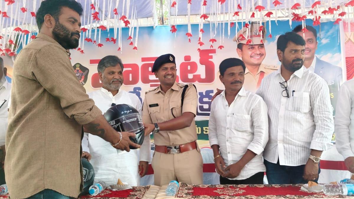 SP Attributes Helmet Awareness Drives to Decline in Accidents