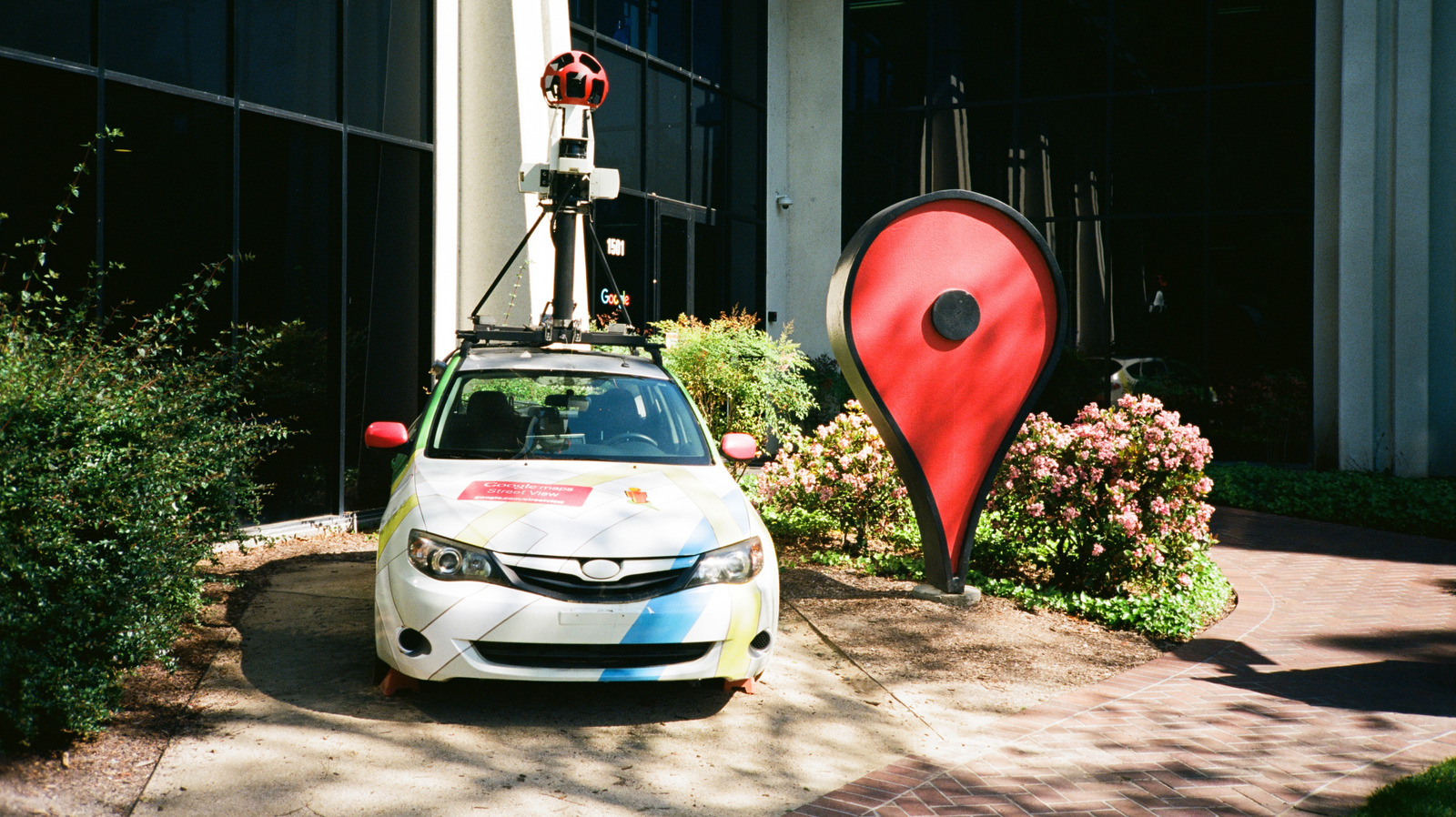 How to Drop a Pin on Google Maps in Major Tech Realignment