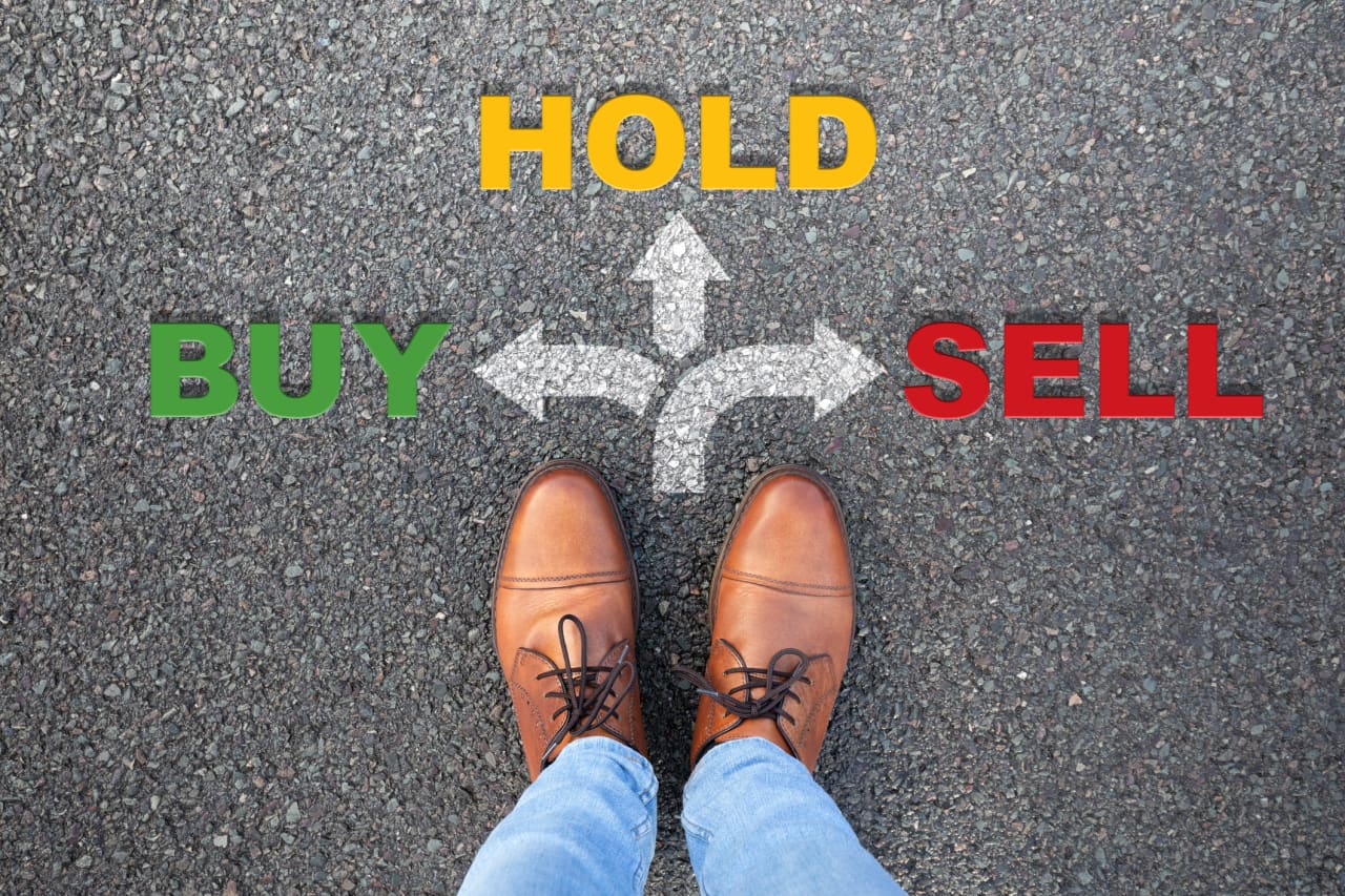 Market Developments: This chart shows that buying and holding stocks beats ‘sell in May and go away’ and other gimmicks