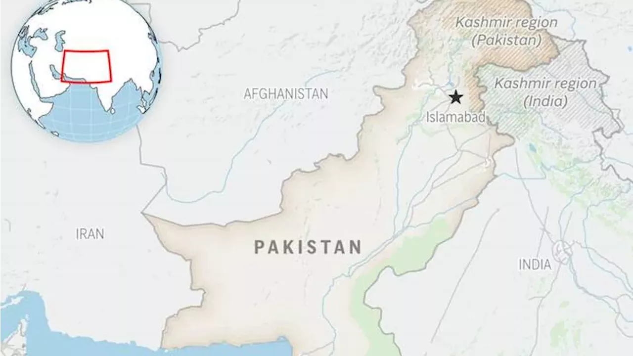 Suicide bombing at police checkpoint in northwestern Pakistan kills at least 11