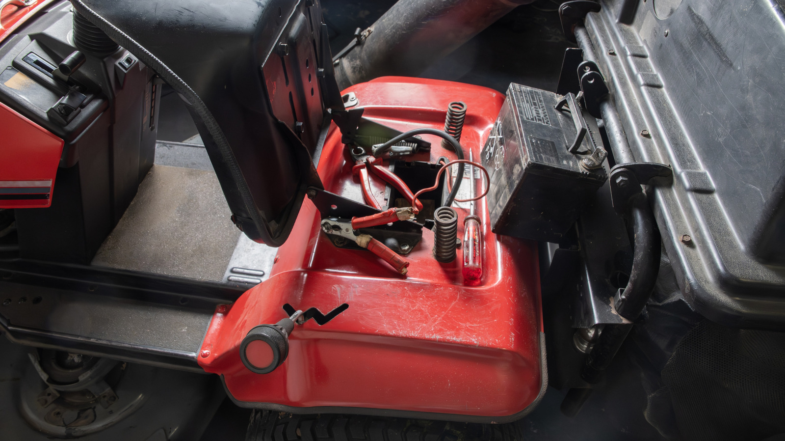 Don't Fry Your Ride: The Shocking Truth About Jump-Starting a Lawn Mower with Your Car