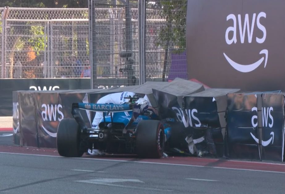 Alex Albon hits barriers and retires from Azerbaijan Grand Prix