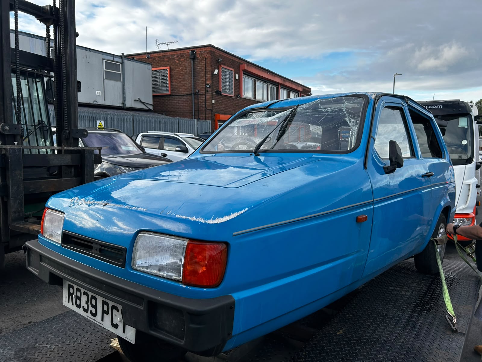 Rare Reliant Robin Wrecked in Terrifying Stourbridge Crash, Driver Trapped Upside Down