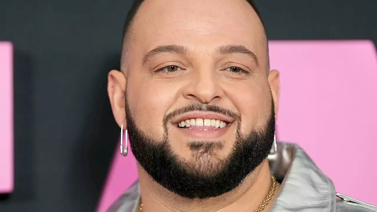 Mean Girls' Daniel Franzese Unveils 135-pound Weight Loss in Shirtless Photos in Major Strategic Push