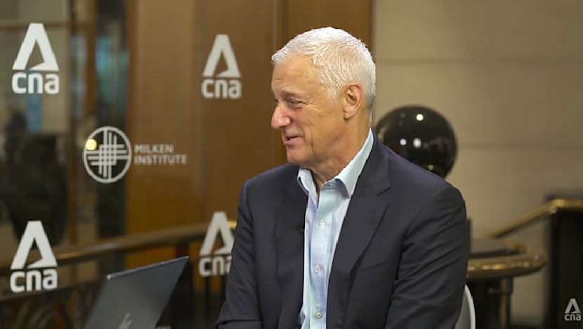 Standard Chartered CEO Calls for AI Guardrails, Says Human Judgment Remains Key to Jobs