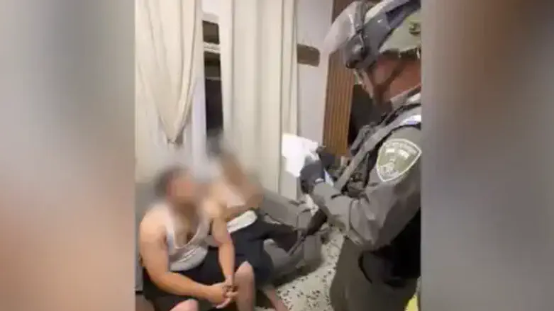 Border Police Arrest Two Palestinians in Night Raid Over Rock Attack That Injured Female Officer