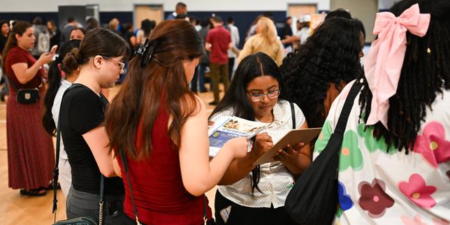 US Growth Remains Strong but Job Creation Slows Following Fast-Moving Developments