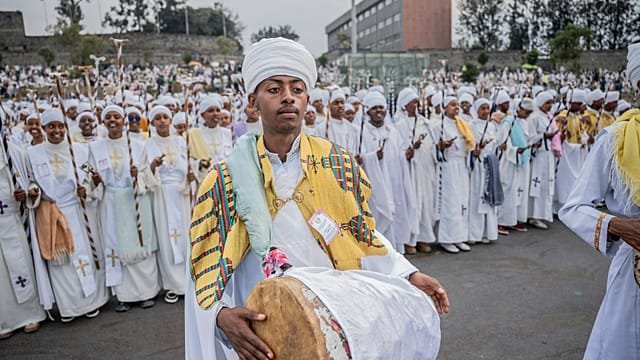 Ethiopians celebrate Meskel and call for peace amid renewed fighting
