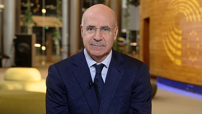 Removing Russian Oligarchs from Sanctions List Sets 'a Very Bad Precedent', Browder Says