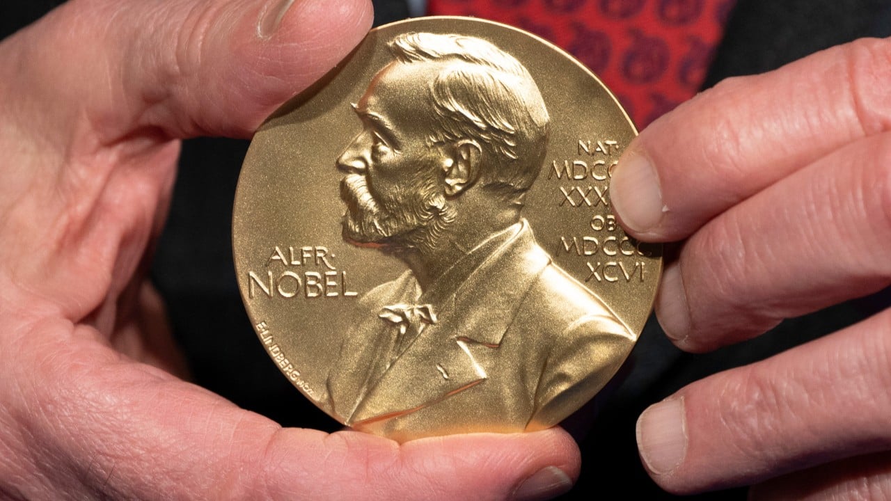 Nobel Medicine Prize Awarded to Us-german Trio for Work on Optogenetics