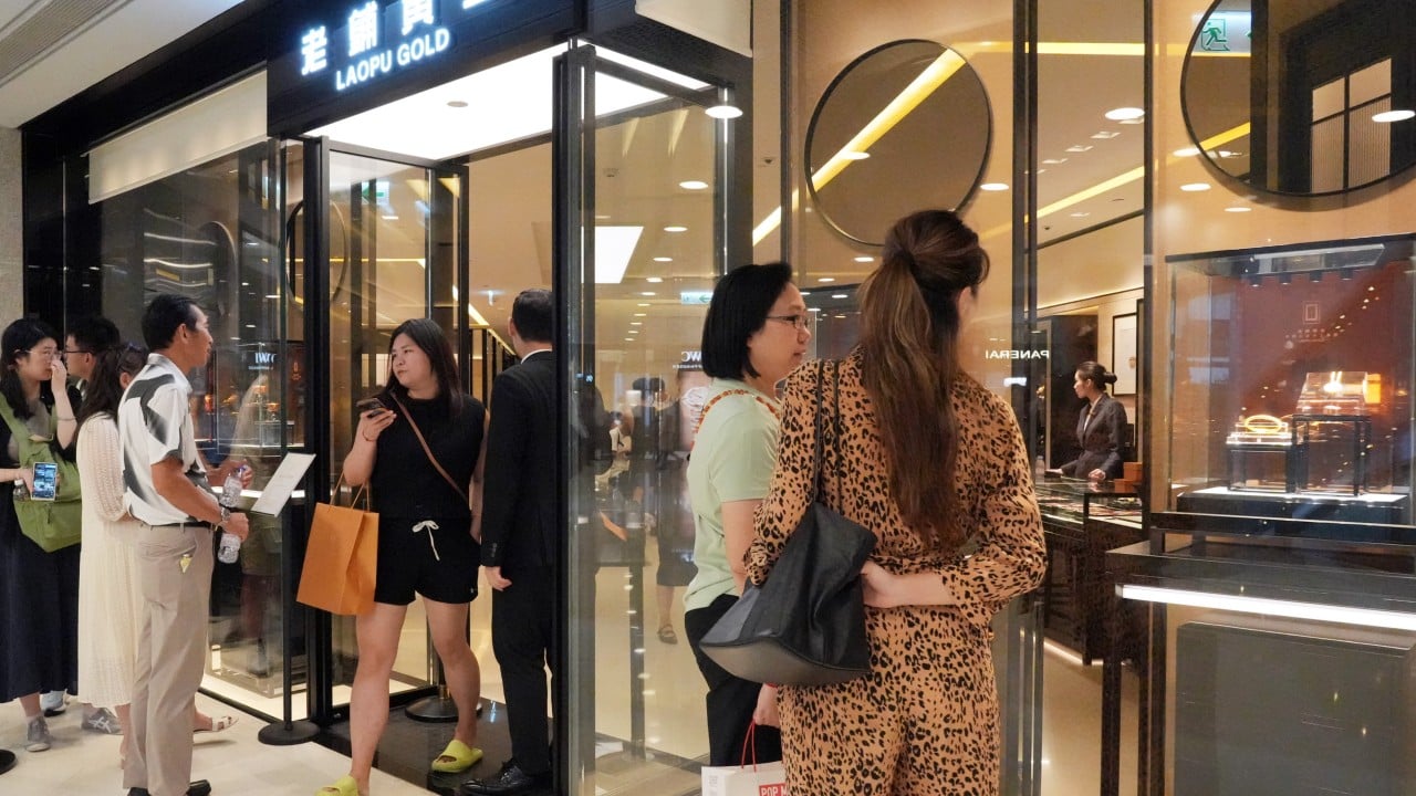 Laopu Gold Deepens Hong Kong Footprint With Entire-floor Lease at Central Tower: Sources