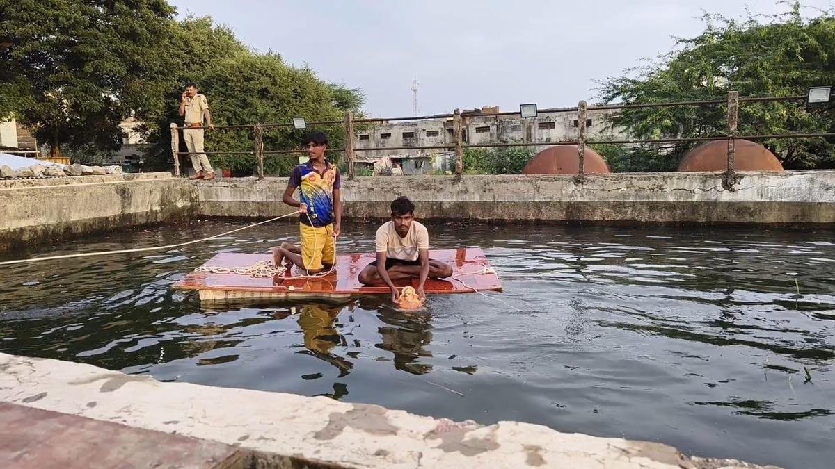 From idol immersions to funeral rites, Maharashtra faces the drought pinch