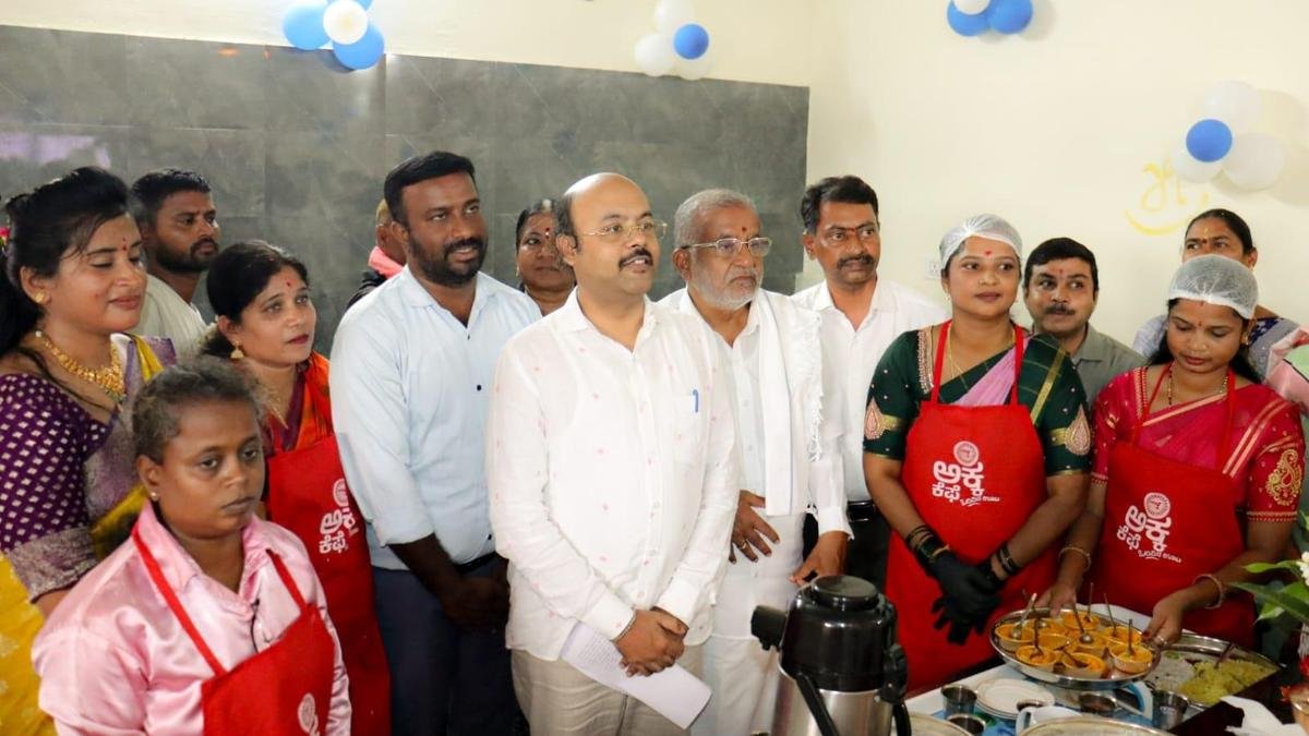Akka Cafe inaugurated at taluk office in Mysuru