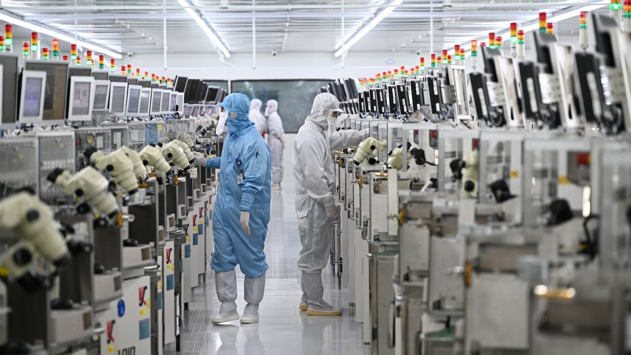 Japan’s Sumitomo Bakelite Expands China Chip Packaging Materials Output Amid AI Boom as Global AI Infrastructure Accelerates