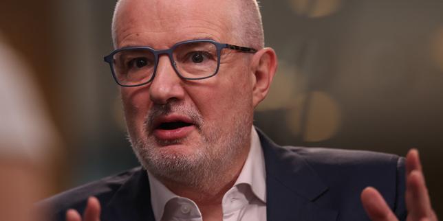 Emmanuel Roman, Head of Finance Giant Pimco: 'markets Are Sending France a Serious Signal. the Situation Is Grave