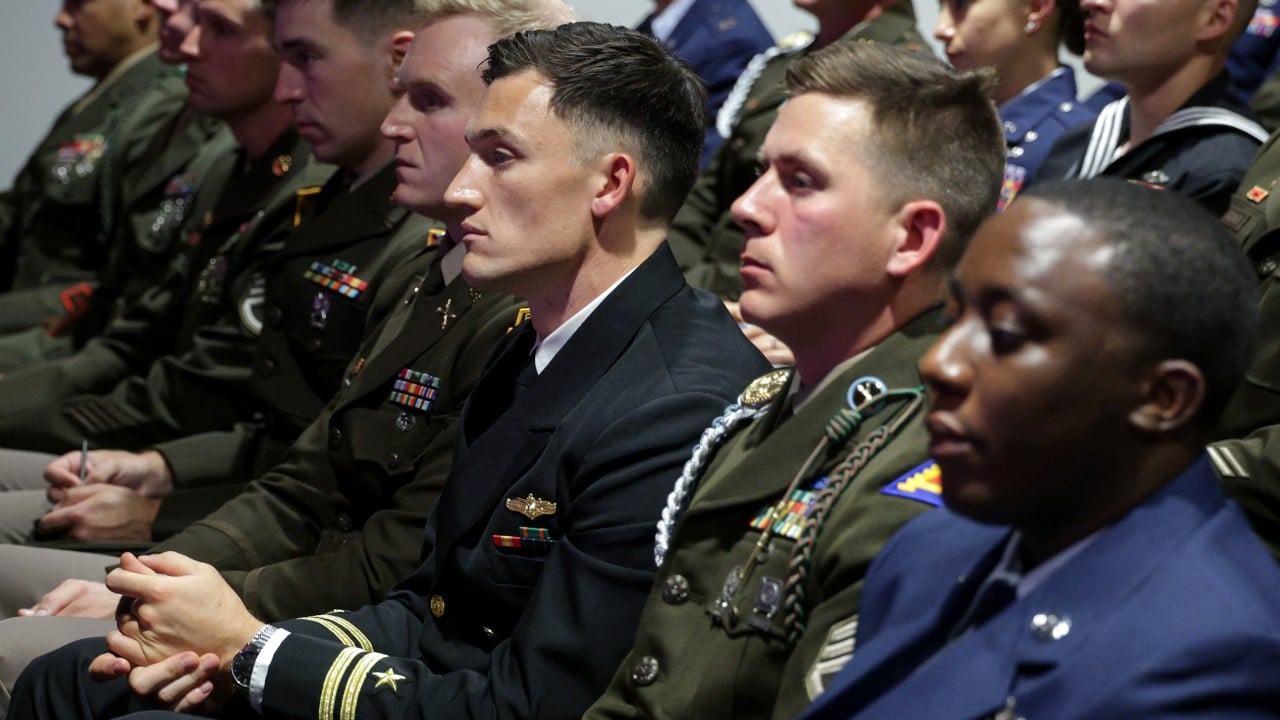 Crypto Markets in Focus: No beardos, no weirdos’: Hegseth deepens Pentagon purge as China channels reopen Amid Shifting On-Chain Metrics