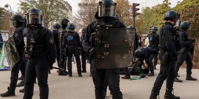 French High School Protests: the Questions Raised by Two Weeks of Police Intervention