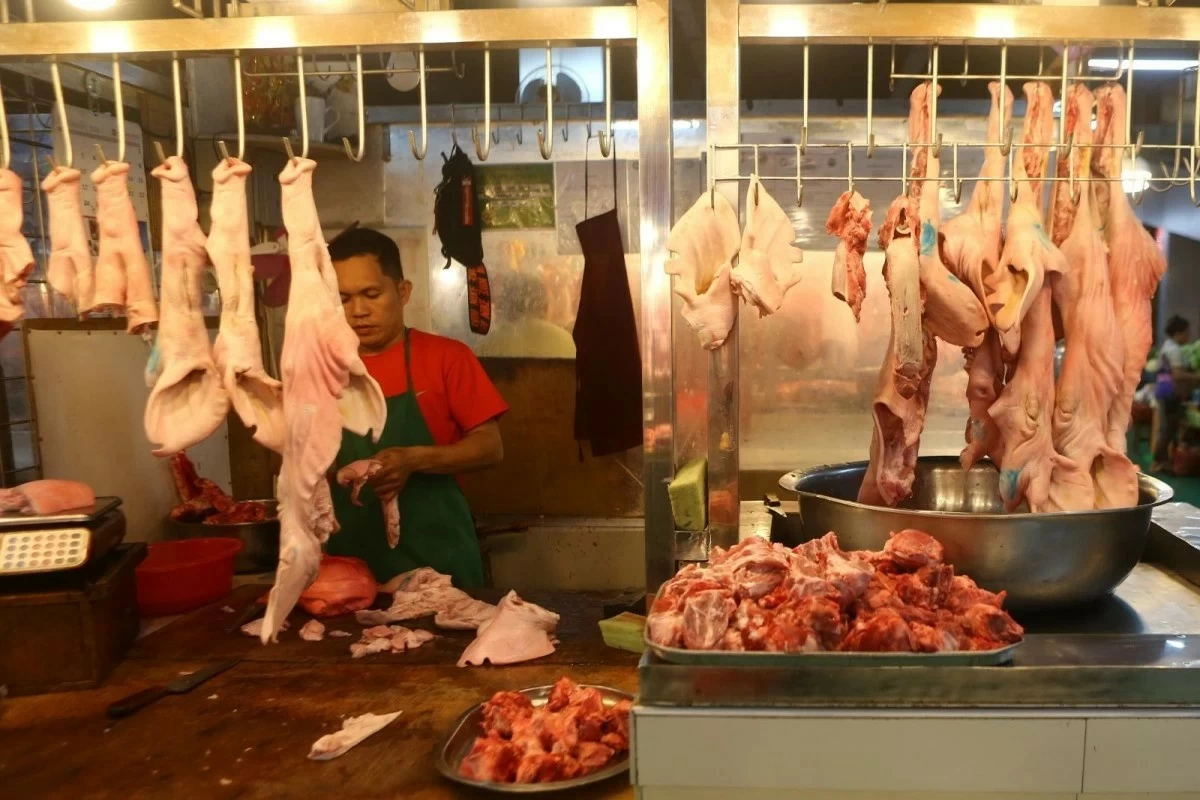 Hog Raisers Seek Pork Import Ban, Higher Tariffs As Farmgate Prices Plunge