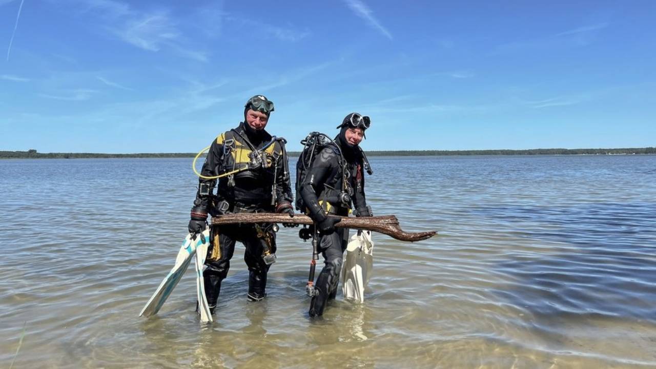 International Briefing: 10,500-year-old wood found 20m deep in Germany's Lake Arendsee