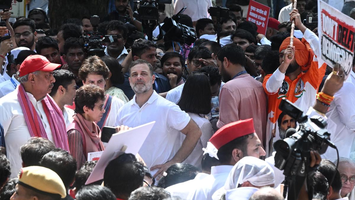 ECI Says Opposition Mps’ Parliament Annexe Meet Demand ‘could Not Be Accepted
