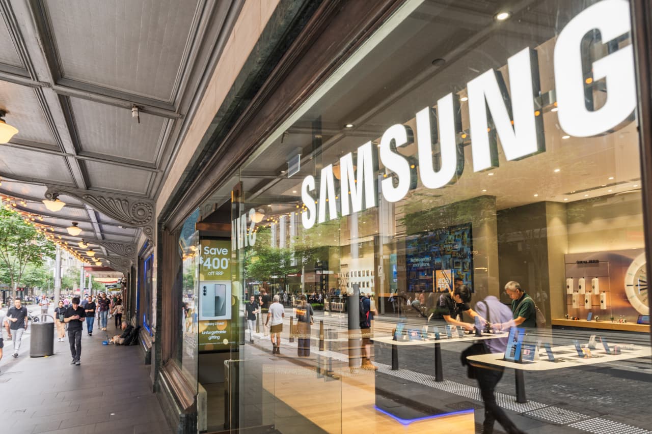 Samsung Just Did Something No Tech Company Has Ever Done, and Investors Still Aren’t Satisfied