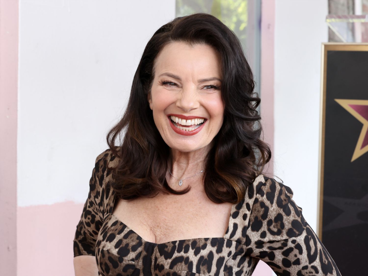 Fran Drescher Uses Dazzle Dry’s Nail Polish Manicure Kit