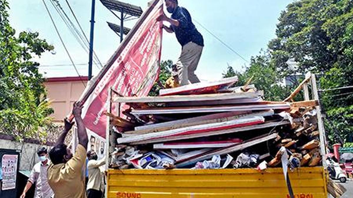 Stringent Action on Cards to Remove Illegal Advertisement Boards in Kozhikode