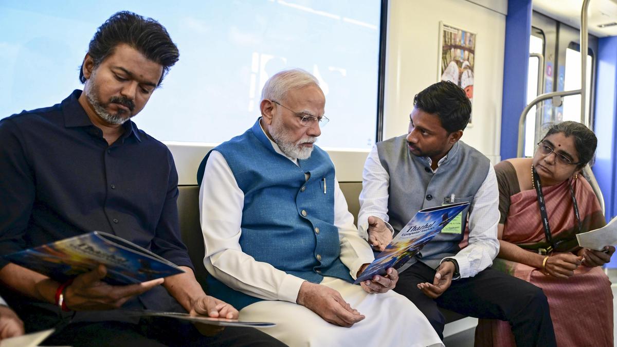 T.n. Start-ups Pitch Their Ideas to Modi During His Chennai Metro Rail Ride