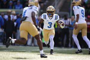 UCLA Stuns Oregon 17-15, Stays Undefeated Despite QB Injury