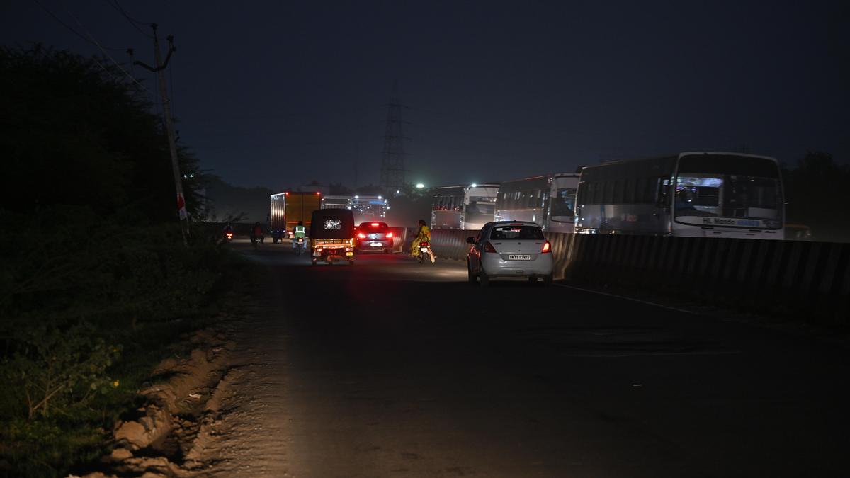 Jurisdictional Confusion Leaves Bayalu Basaveshwara Nagar Road in the Dark