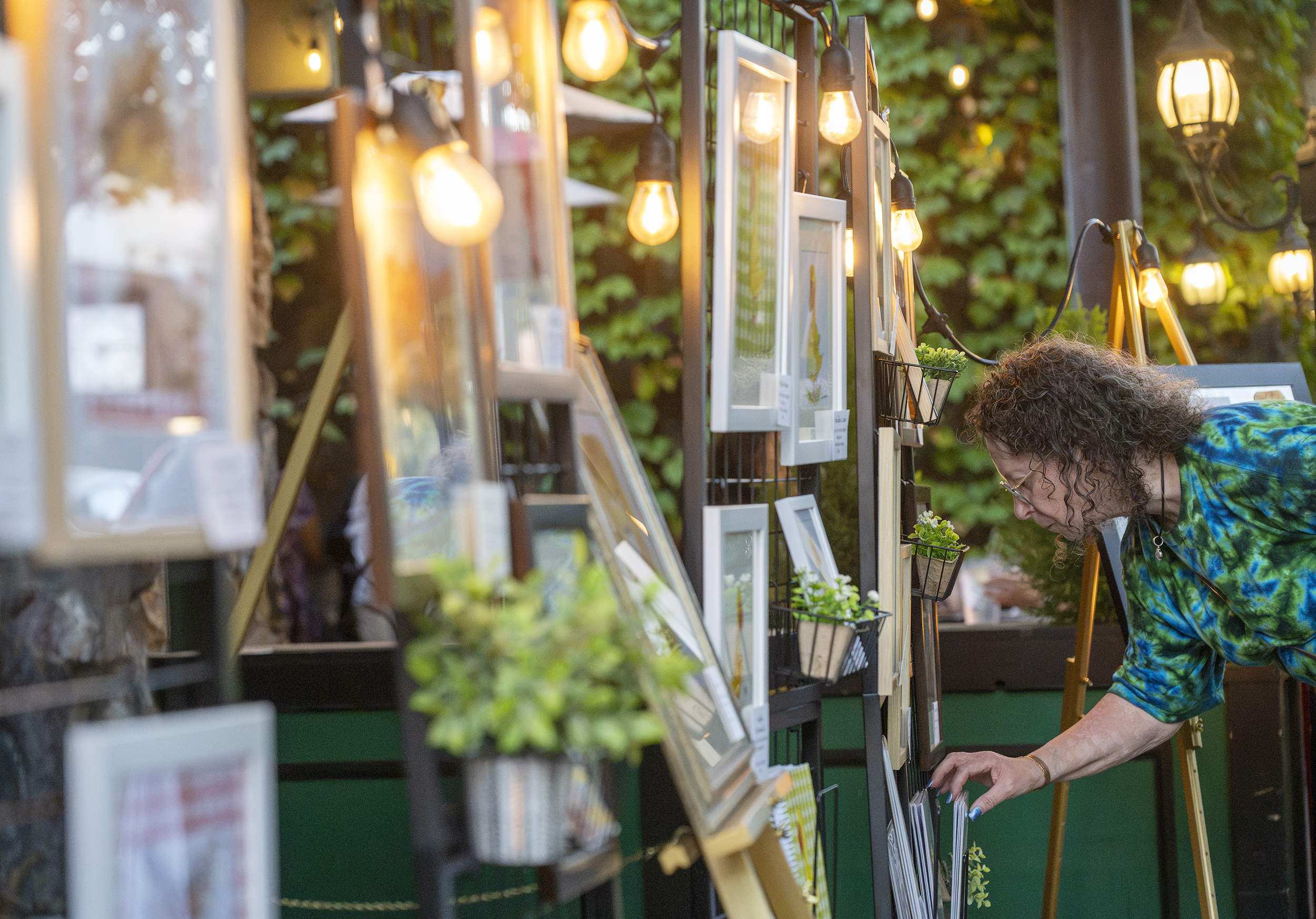 Market Developments: Browsing the Art Walk