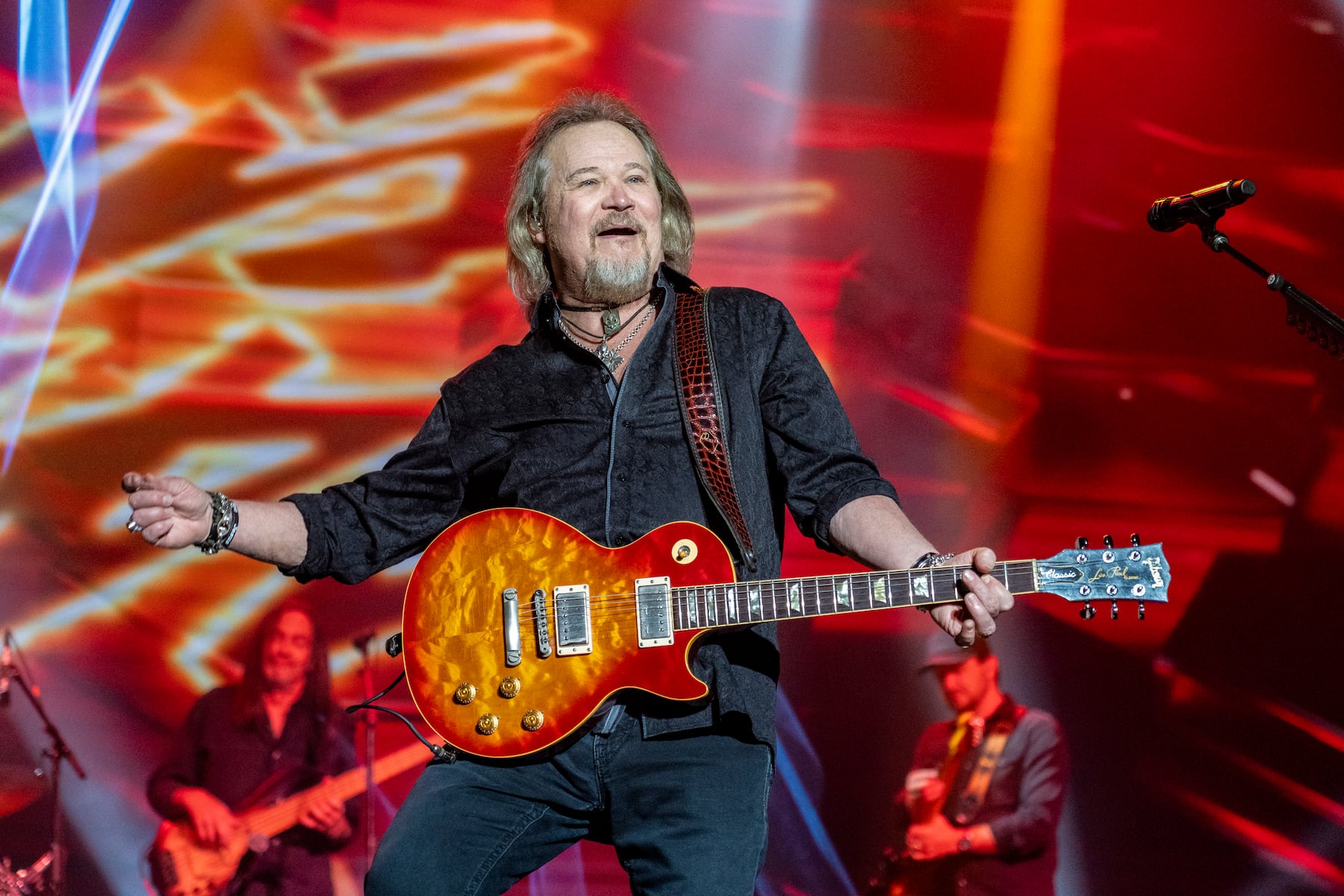 Country Music Legend Continues to Battle Serious Illness: ‘need Additional Time