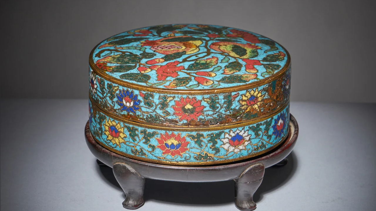 Collector Paid £19 for Ming-era Box; 77 Years Later, It Sold for £288,000