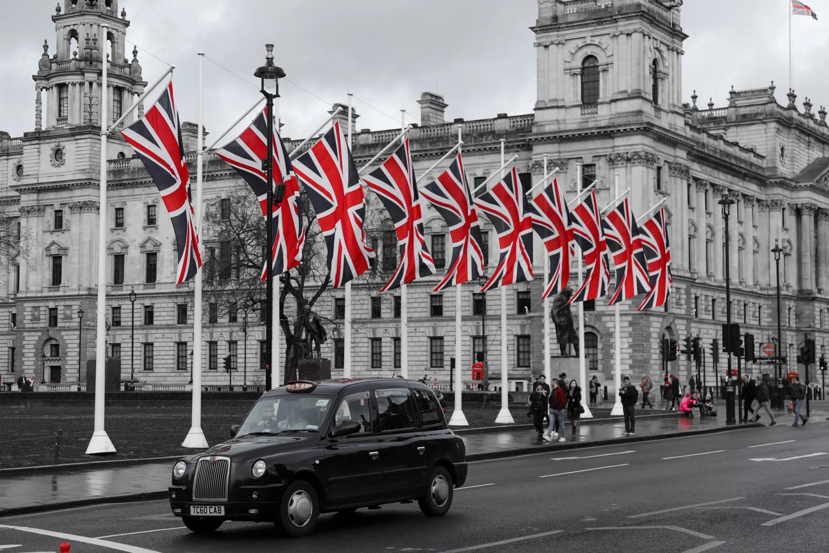 Crypto Markets in Focus: Clock's ticking: UK's crypto regulatory application window opens with February deadline Amid Shifting On-Chain Metrics