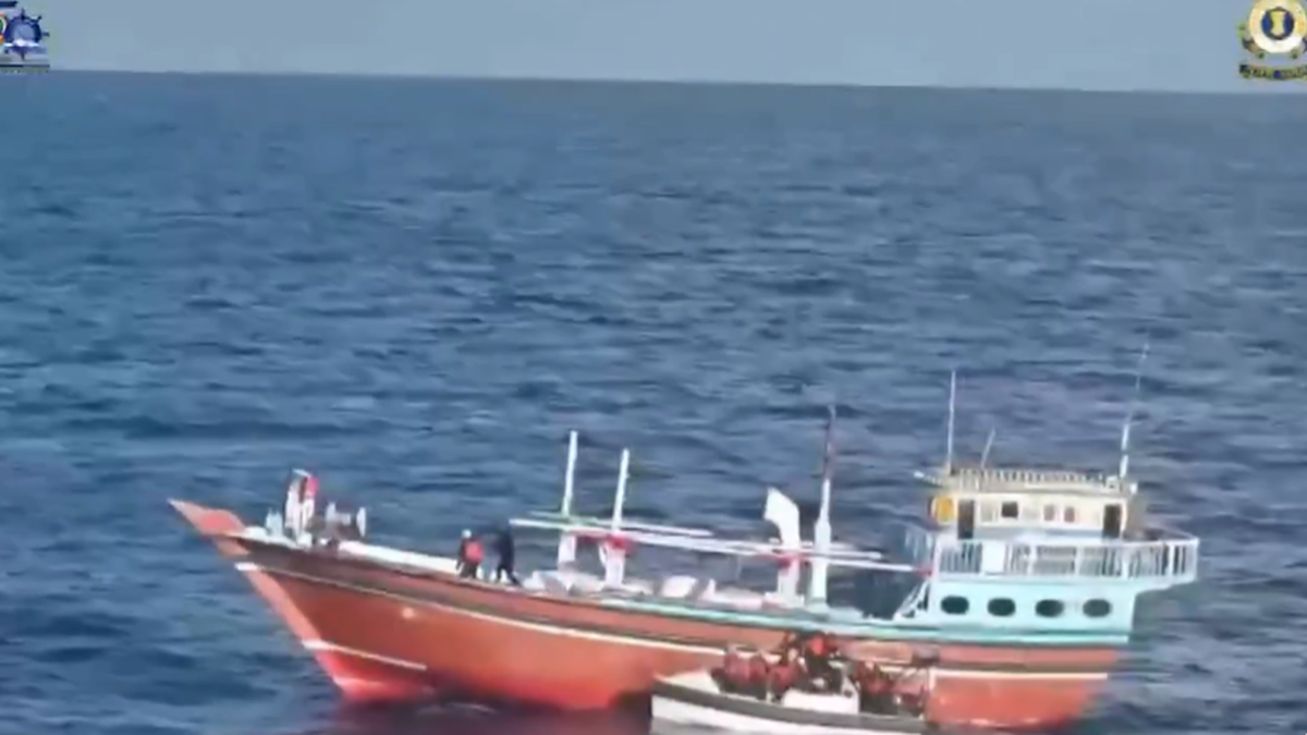 ₹3,000 Crore Drug Bust: Indian Coast Guard Seizes Meth, Heroin from Iranian Boat in Arabian Sea; 5 Pakistan Nationals Detained