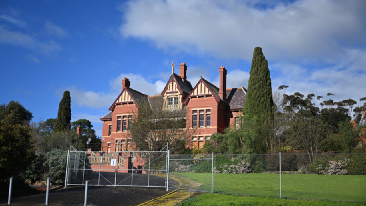 Victoria Sold Heritage Hospital Land to Channel Nine for A$1m; Mps Seek Answers