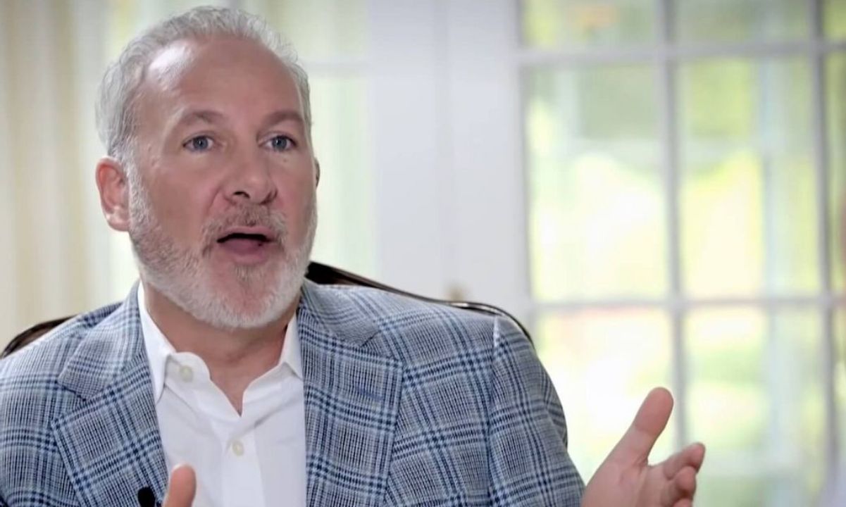 Peter Schiff Predicts Bitcoin Will Drop If Tech Stocks Pull Back